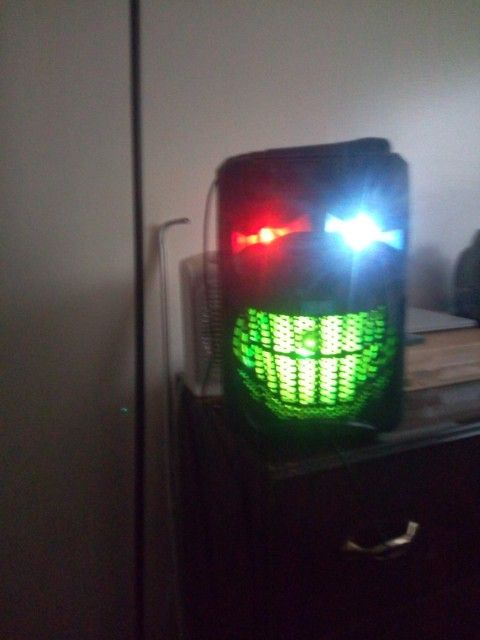 KARAOKE MACHINE/ MIC AND REMOTE