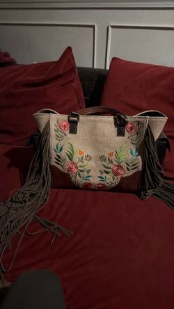 Gorgeous Ariat cowgirl purse