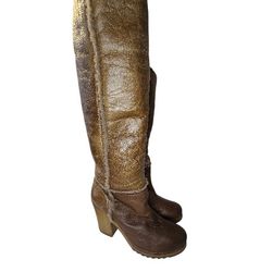 Designer WOMAN Boots Size 7 Sheepskin Distressed