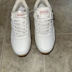 Women’s Reebok Sneakers Size 8.5 – Like New (Pink Logo)