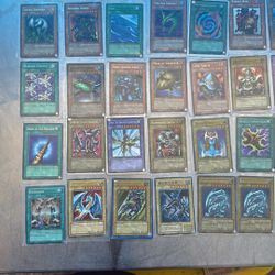 Yu-Gi-ooooooh! Collectors Lot 