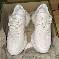 Authentic Gucci Shoes GG Supreme 