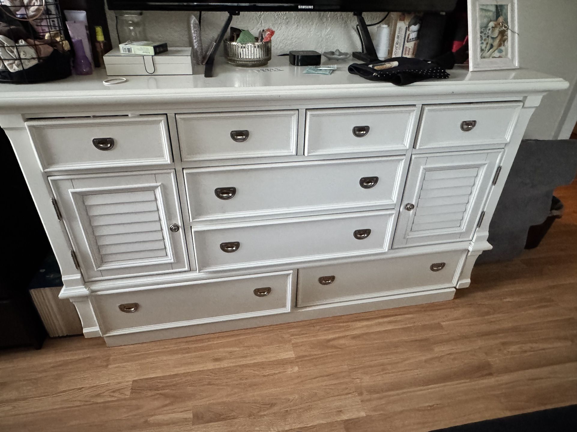 REAL WOOD White Dresser