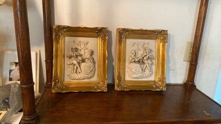 Porcelain Statue Art In Gold In Bed Frame  13 X 11