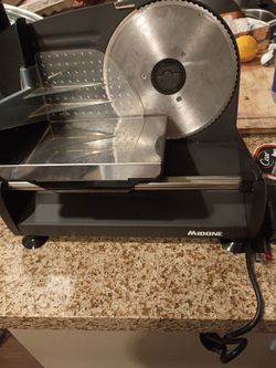 Meat slicer