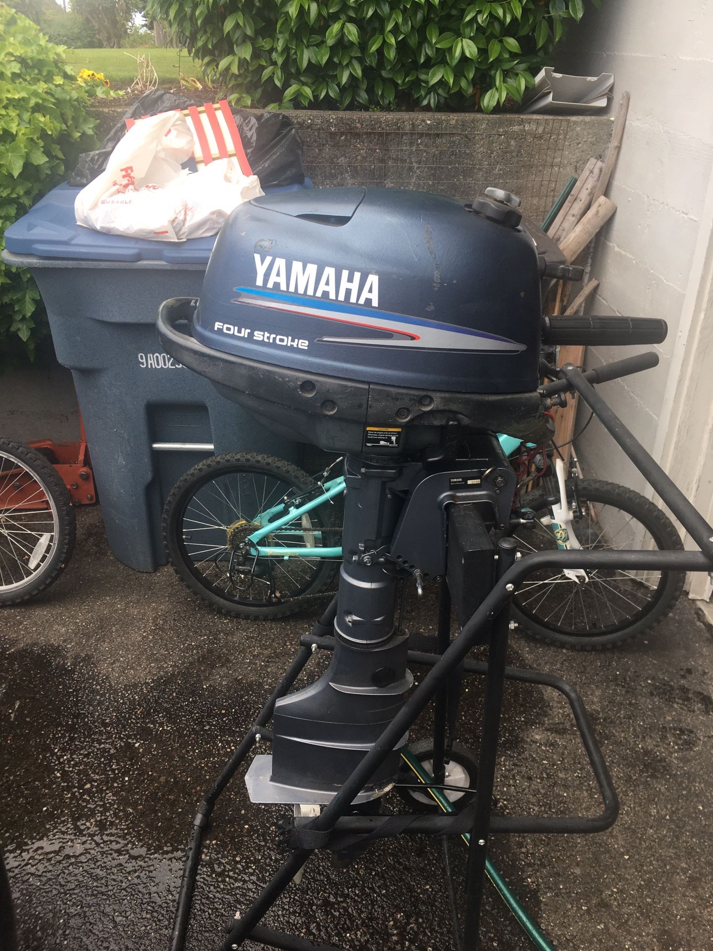 6 HP 4 Stroke Yamaha Motor