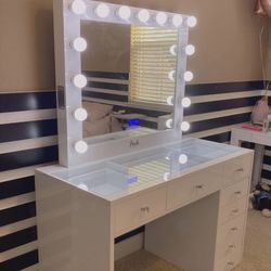 Makeup Vanity With Bluetooth Mirror In Stock Financing available