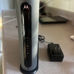 Motorola MG7550 - DOCSIS 3.0 Cable Modem Plus AC1900 Router 
