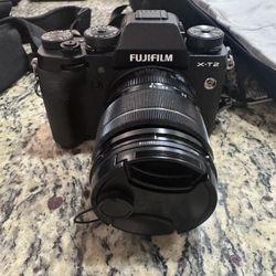 Fujifilm X-T2 Camera Kit 18-55mm Lens Grip Batteries Bundle