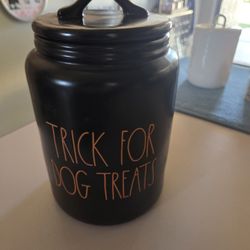 Rae Dunn "TRICK FOR DOG TREATS" Treat Large Canister... Like New Condition 