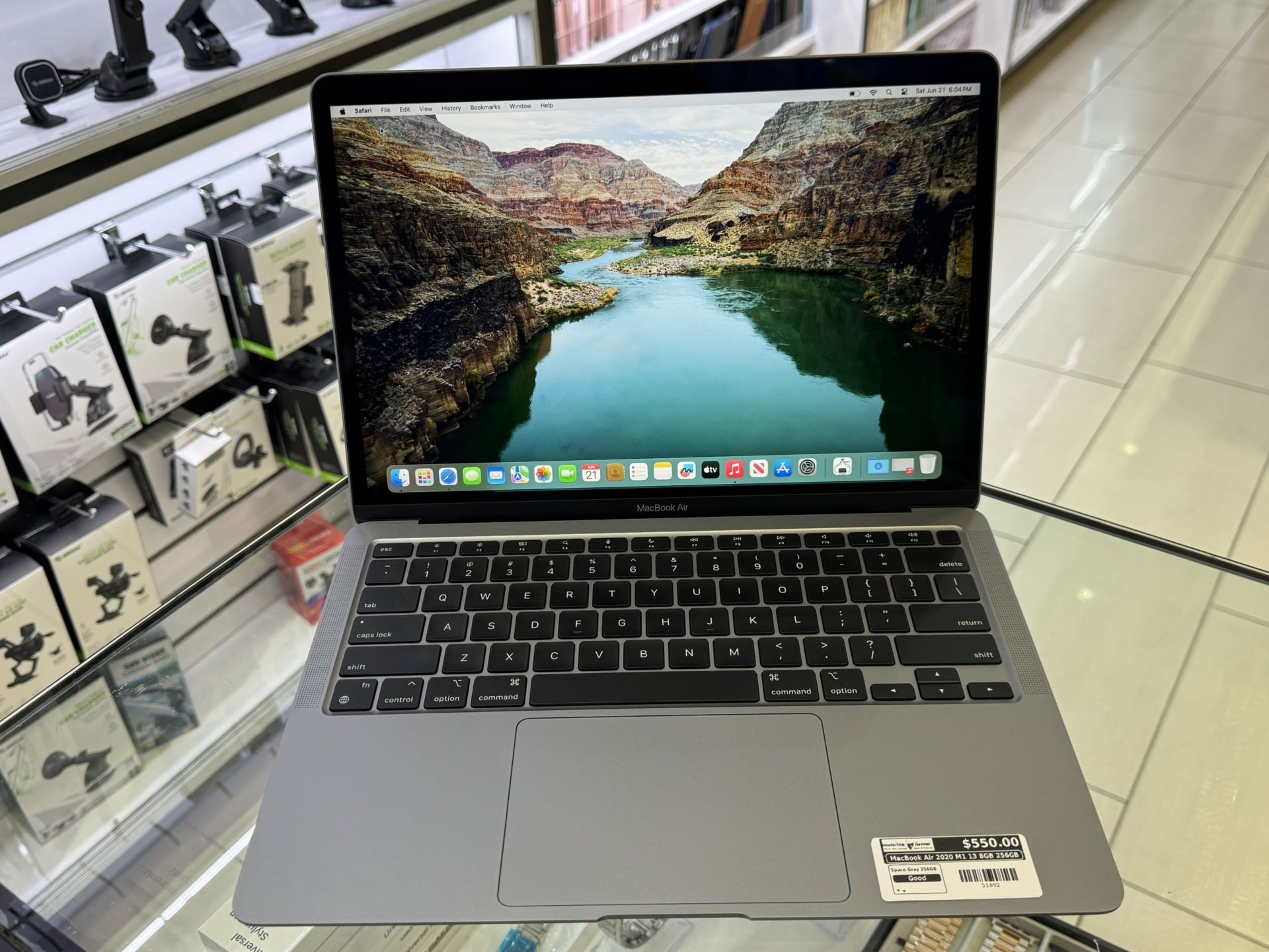 MacBook Air 2020 M1 13” 8GB 256gb