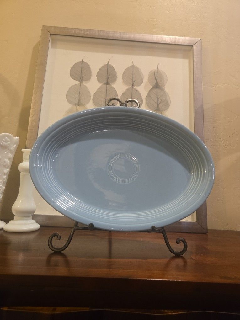 Fiesta Periwinkle Oval Platter – Retired Color