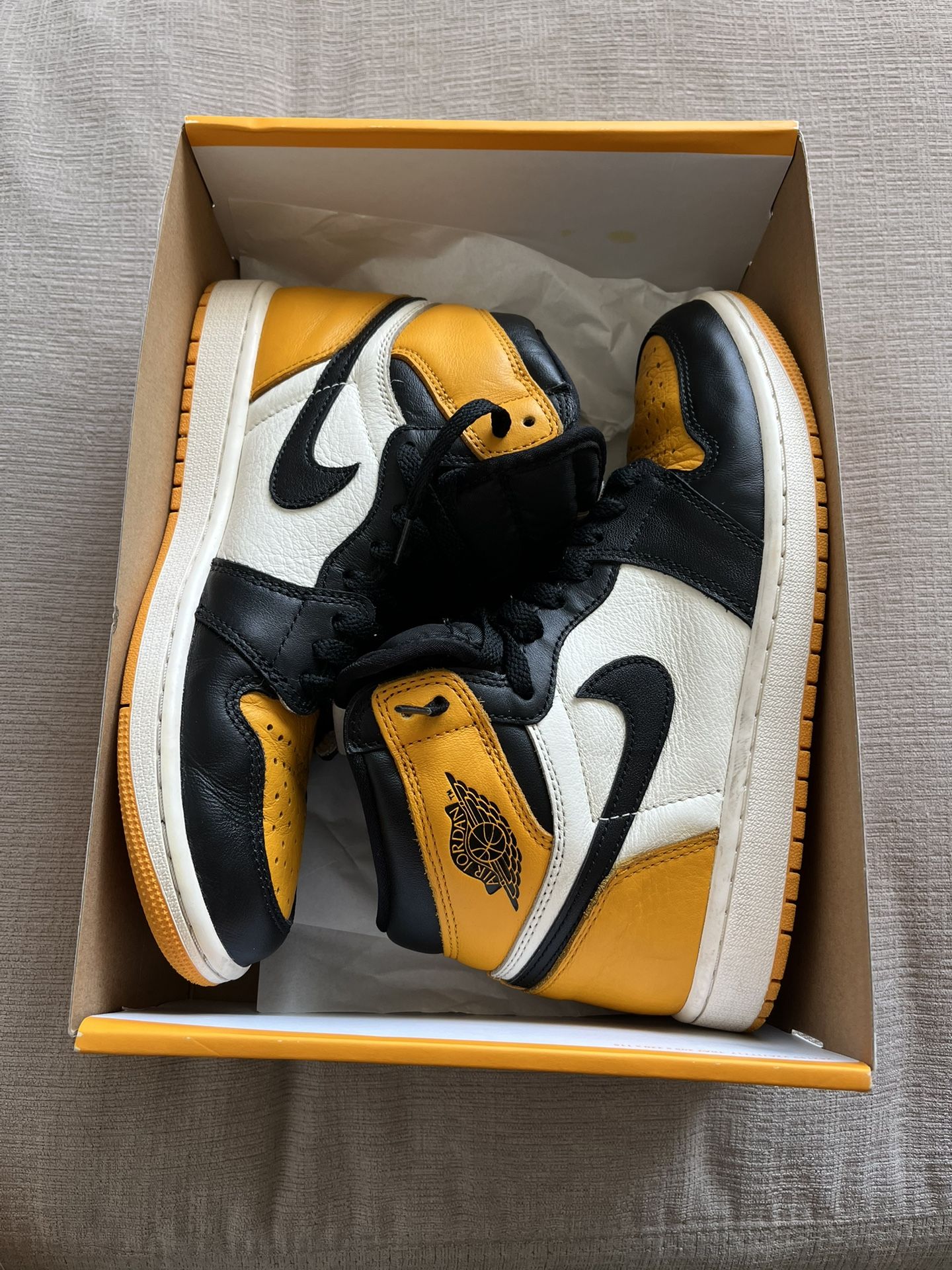 For Sale - NIKE JORDAN 1