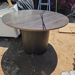 Free Table