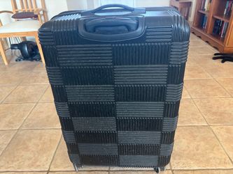 American Tourister Polycarbonate Suitcase (Read Description)