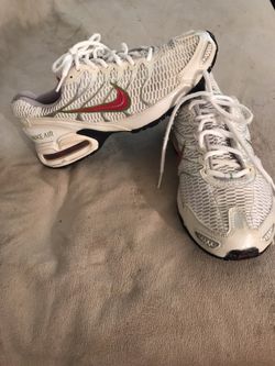 Nike Torch 4 sneakers Ladies Size 8 White!