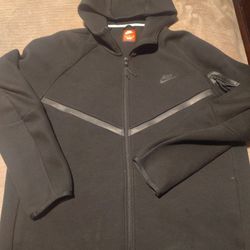 Black Nike Tech Xl