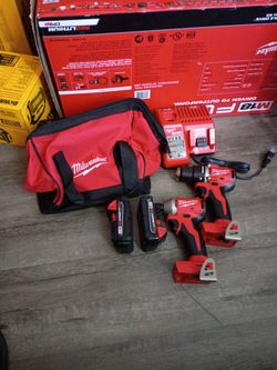 Milwaukee M18 Drill & Impact Driver Combo Kit