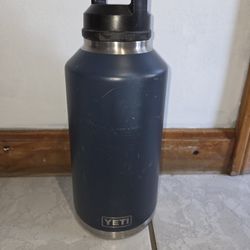 YETI Rambler 64 oz Bottle