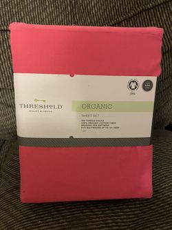 Threshold Organic King Size Fushia Pink Sheet Set