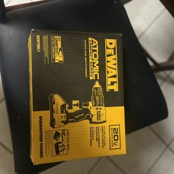 New DEWALT 20V MAX Impact Driver Kit w/ Battery, Charger & Bag
