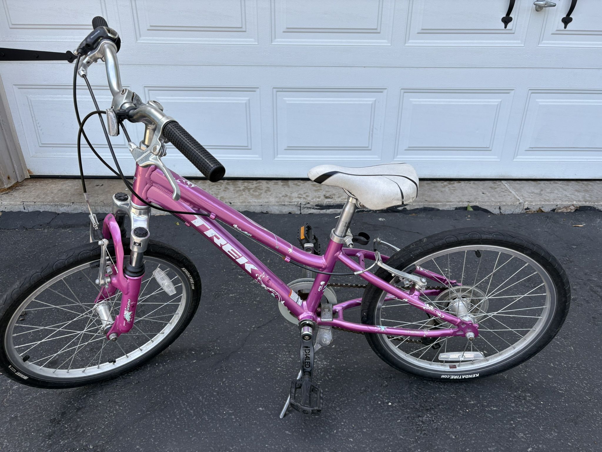 Girls 20” Trek MT60 Series SR Suntour With Alpha Aluminum