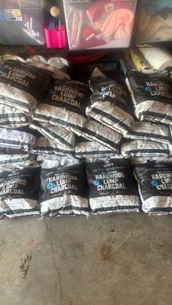 Hardwood lump charcoal