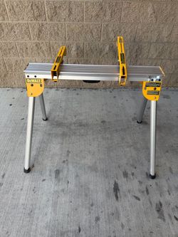 Dewalt stand