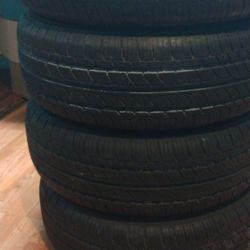 Llantas Semi nuevas 