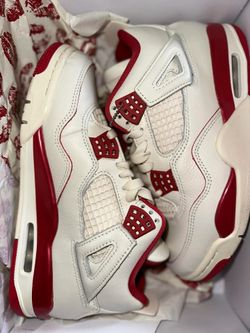 Jordan 4s