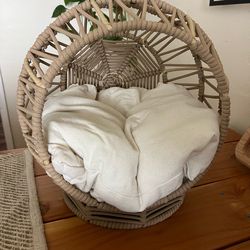 Cat Egg Rattan Chair/Bed