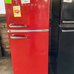 GALANZ Refrigerator GLR76TRDER7.6 ft.³ 9FUT1