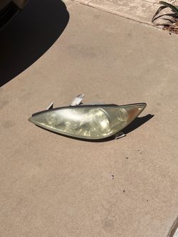 Toyota headlight rightside