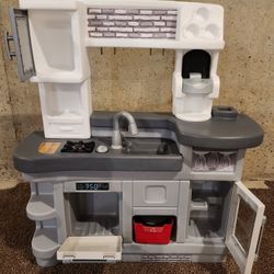 Step2 Play Kitchen and Accessories 