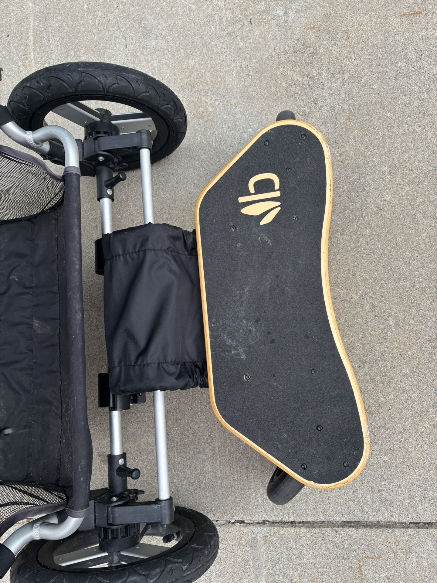 Bumbleride Mini Board (stroller isn’t included)