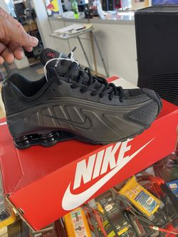 Nike Shox R4 Size 8 Like New