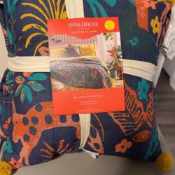 Throw and Pillow Set