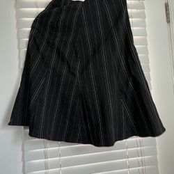 Worthington Women's Black Striped A-Line Skirt Petite Size M Business Casual.