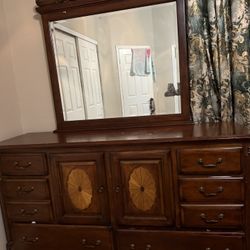 Selling a small brown bedside table – perfect for tight spaces or minimalist setups. It’s sturdy and functional with a drawer for storage. There are a