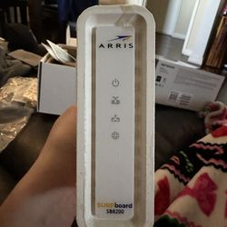 Arris Surfboard 8200