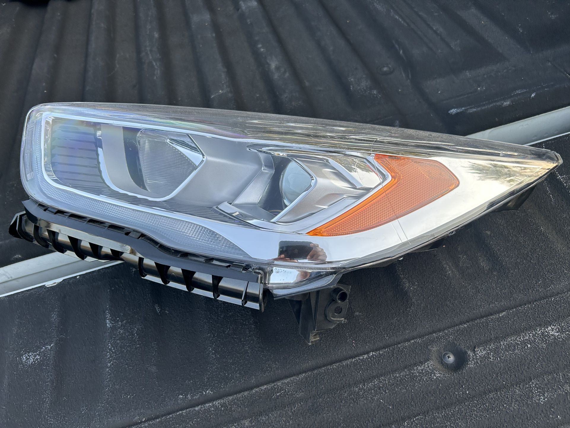 Headlights Ford Escape
