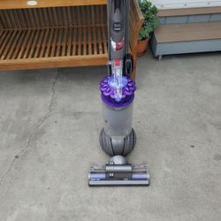 Dyson Vacuum 