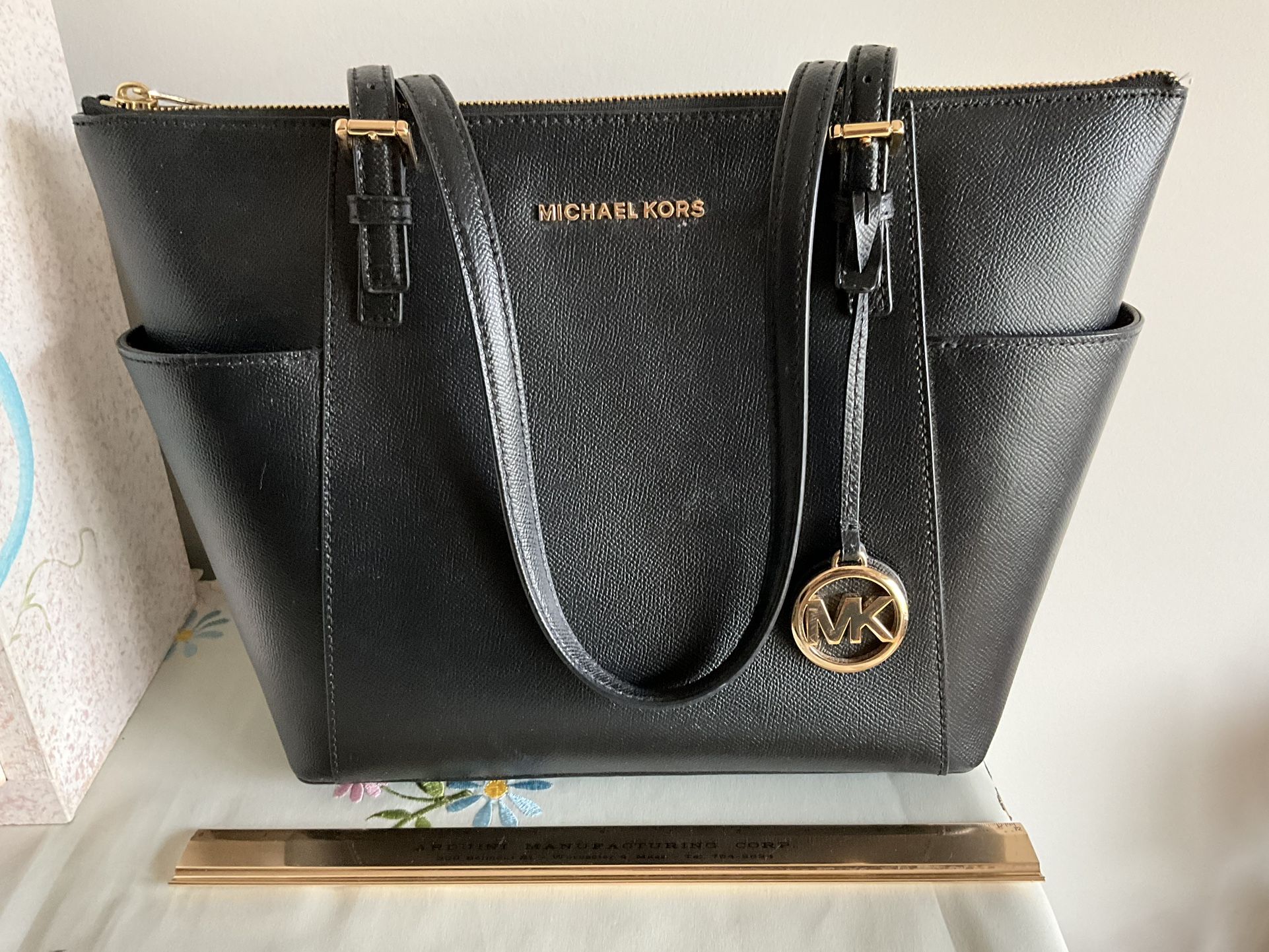 MK Jet set travel Tote