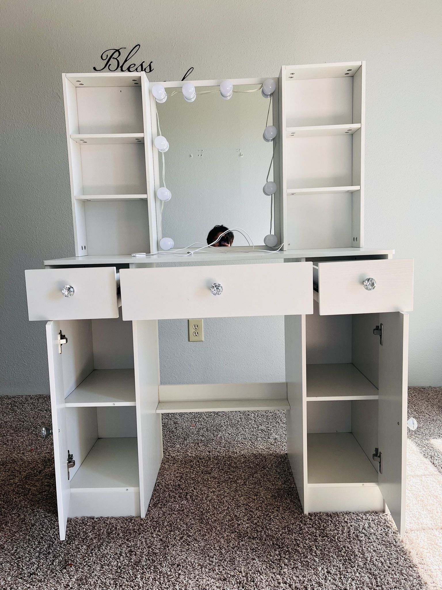 Vanity With Stool - White