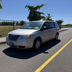 2010 Chrysler Town & Country