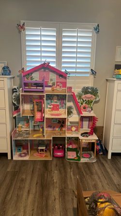 Giant dollhouse