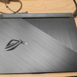 i7 9750H GTX 1650 1TB SSD 16GB DDR4 Asus ROG Strix Gaming Laptop light