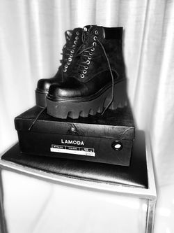 Lamoda Black Chunky Ankle Combat Boots