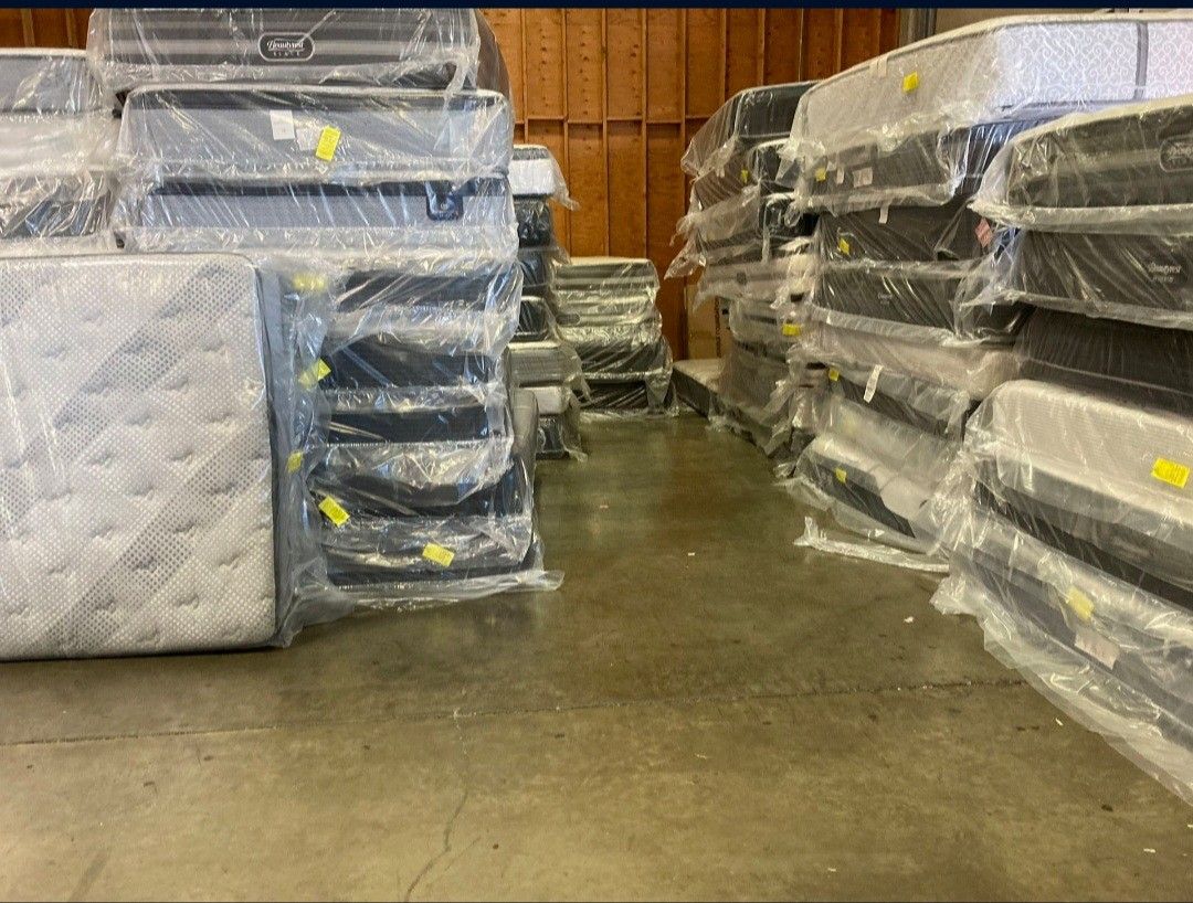 Sealy, Simmons Beautyrest, Stearns And More.