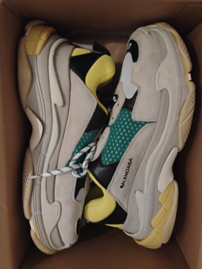 Balenciaga Triple S Sneaker